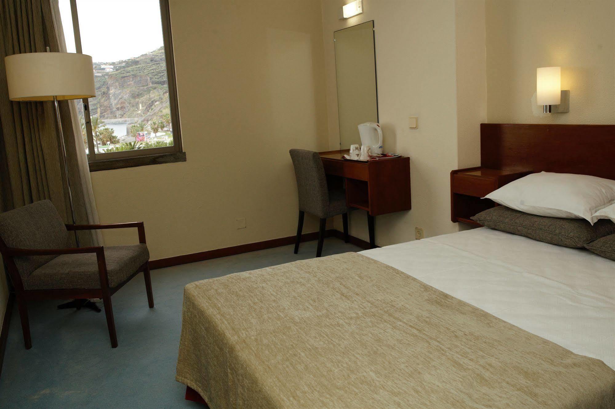 Cheerfulway Bravamar Hotel Ribeira Brava Exterior foto